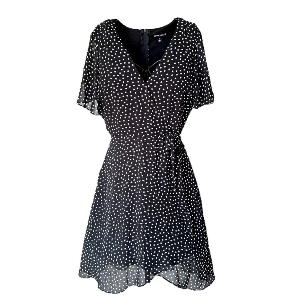 MY MICHELLE, FEMININE & SOPHISTICATED, BLACK & WHITE POLKA DOT MINI DRESS.SIZE 9